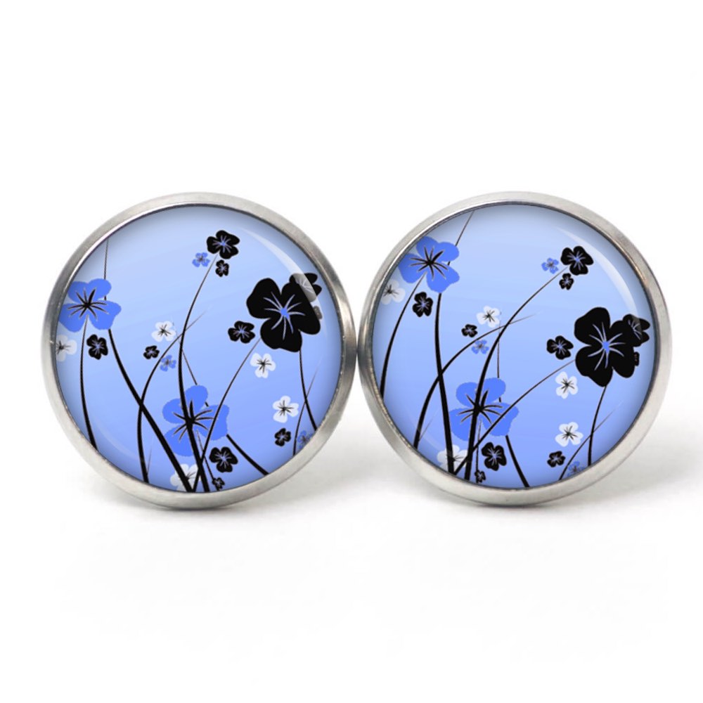 Ohrstecker, Ohrhänger, Clipse & Druckknopf – Motiv zart blaue Blumenwiese – Schmuck aus Edelstahl Ohrstecker, Ohrhänger, Clipse & Druckknopf – Motiv zart blaue Blumenwiese – Schmuck aus Edelstahl