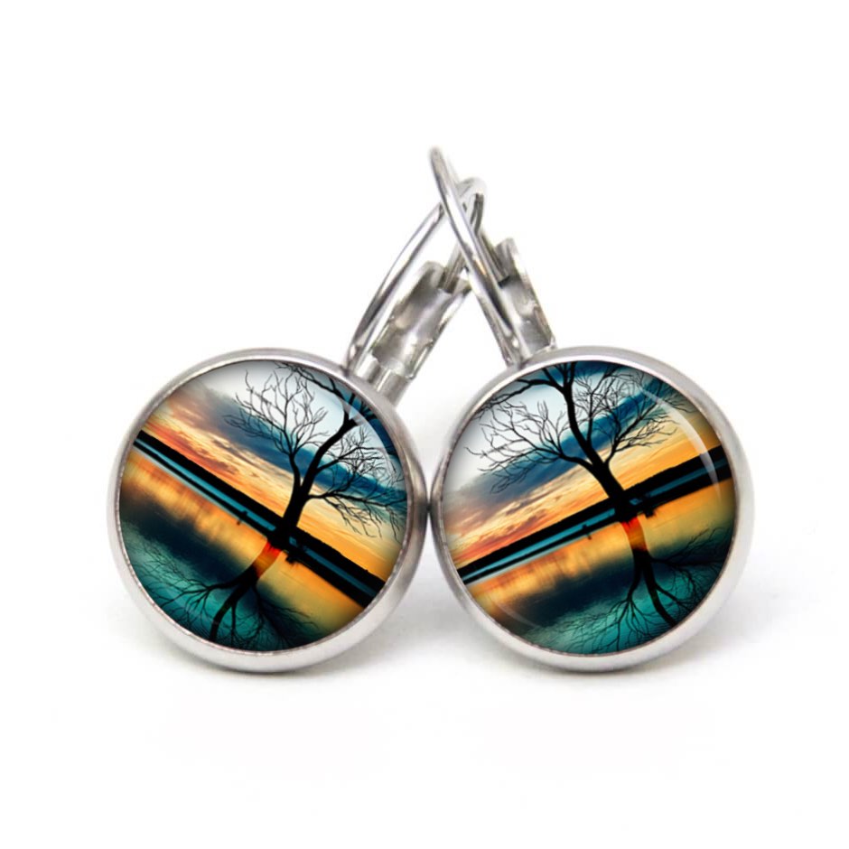 Ohrstecker, Ohrhänger, Clipse & Druckknopf – Motiv Baum bei Sonnenaufgang – Schmuck aus Edelstahl Ohrstecker, Ohrhänger, Clipse & Druckknopf – Motiv Baum bei Sonnenaufgang – Schmuck aus Edelstahl