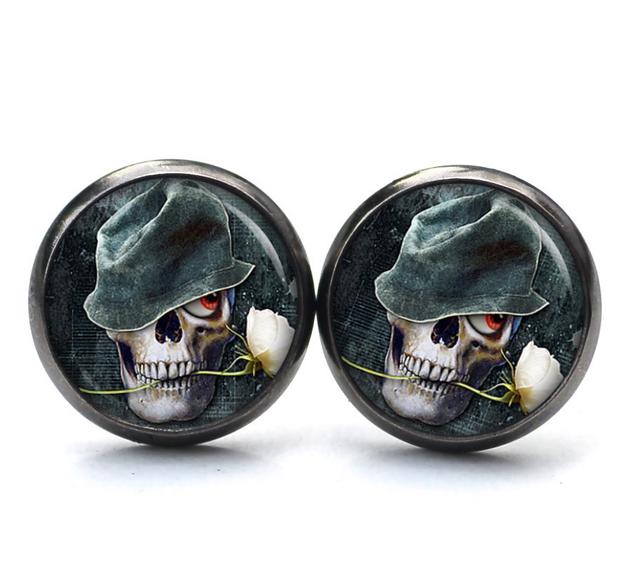 Ohrstecker, Ohrhänger, Clipse & Druckknopf – Motiv Totenkopf mit weißer Rose – Schmuck aus Edelstahl Ohrstecker, Ohrhänger, Clipse & Druckknopf – Motiv Totenkopf mit weißer Rose – Schmuck aus Edelstahl