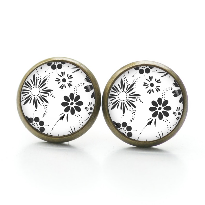 Ohrstecker, Ohrhänger, Clipse & Druckknopf – Motiv zarte Blumen in schwarz und weiß – Schmuck aus Edelstahl Ohrstecker, Ohrhänger, Clipse & Druckknopf – Motiv zarte Blumen in schwarz und weiß – Schmuck aus Edelstahl