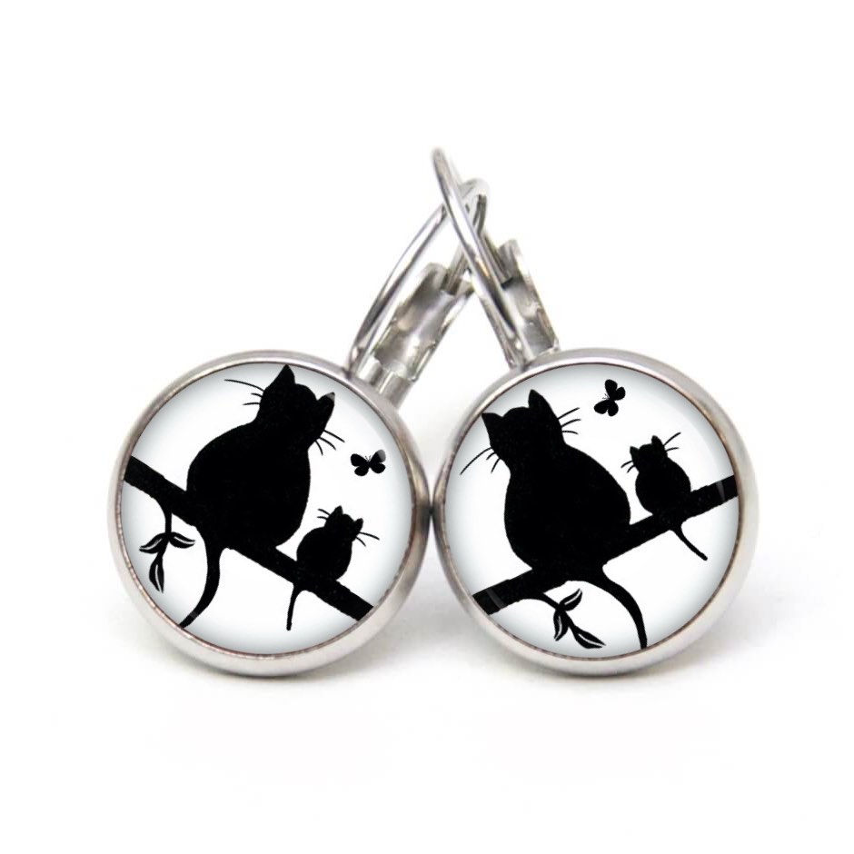 Druckknopf Ohrstecker Ohrhänger Clipse Katze und Babykatze mit Schmetterling in weiß Druckknopf Ohrstecker Ohrhänger Clipse Katze und Babykatze mit Schmetterling in weiß