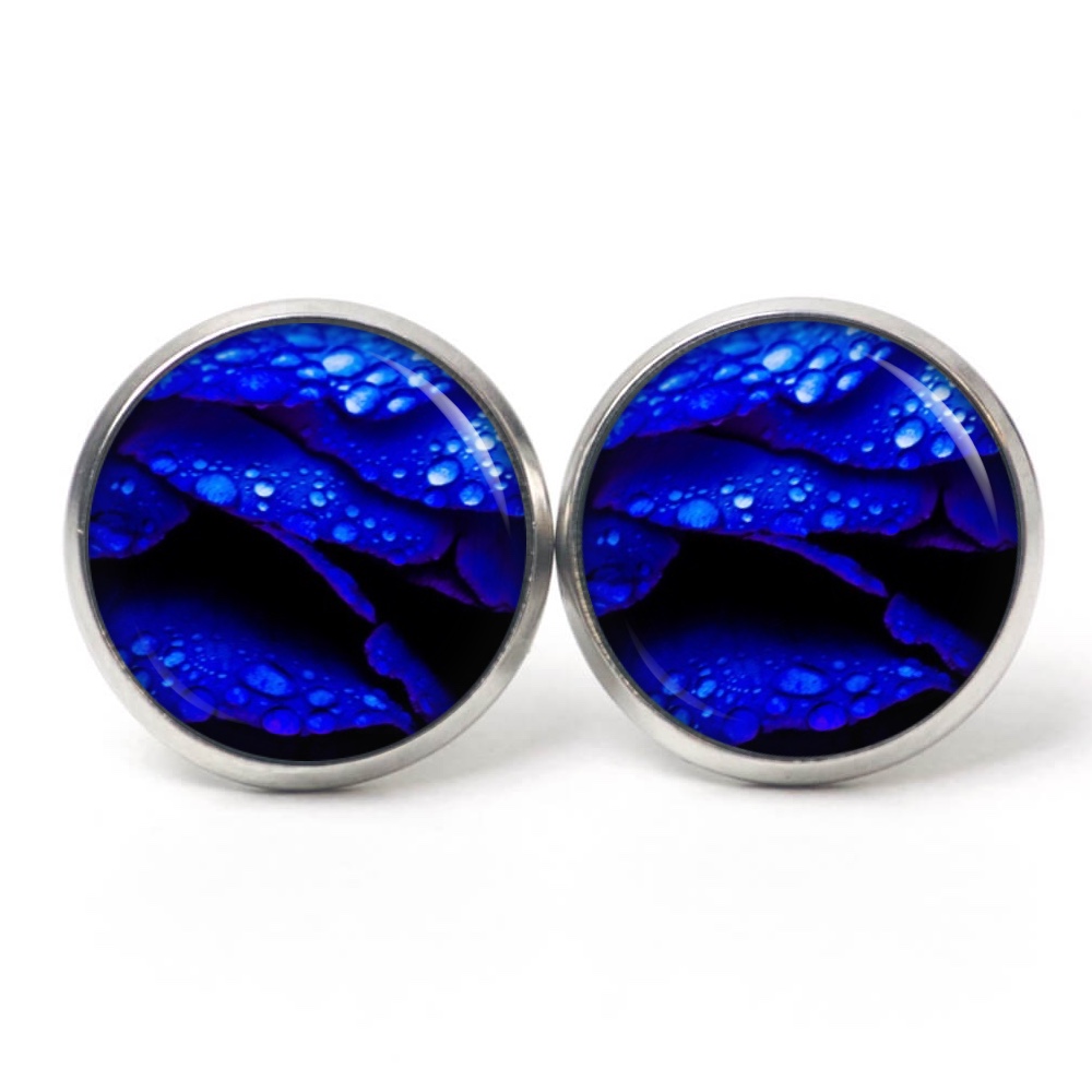 Ohrstecker, Ohrhänger, Clipse & Druckknopf – Motiv Blaue Rosenblätter mit Wasser – Schmuck aus Edelstahl Ohrstecker, Ohrhänger, Clipse & Druckknopf – Motiv Blaue Rosenblätter mit Wasser – Schmuck aus Edelstahl