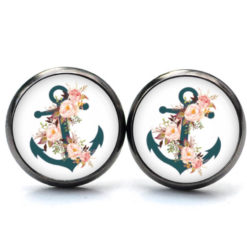 Emerald Anker Ohrringe aus Edelstahl – Maritimes Blumen Motiv – Just Trisha Emerald Anker Ohrringe aus Edelstahl - Maritimes Blumen Motiv - Just Trisha