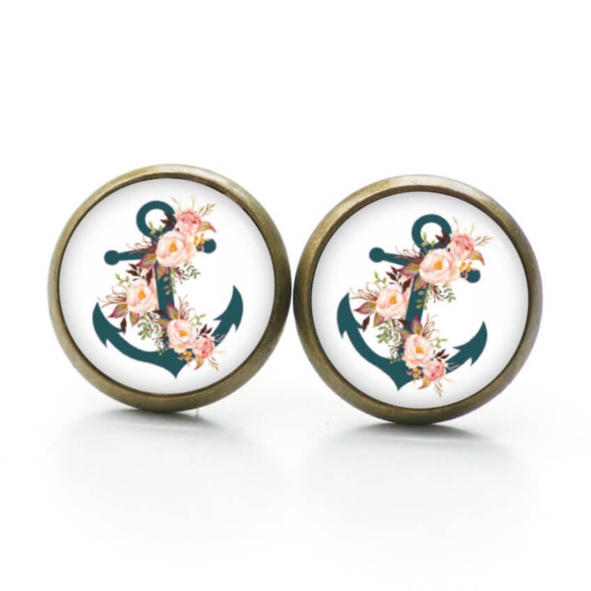 Emerald Anker Ohrringe aus Edelstahl – Maritimes Blumen Motiv – Just Trisha Emerald Anker Ohrringe aus Edelstahl - Maritimes Blumen Motiv - Just Trisha