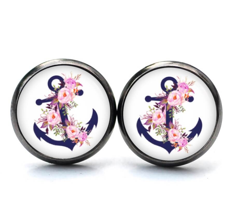 Blauer Anker Ohrringe aus Edelstahl – Maritimes Blumen Motiv – Just Trisha Blauer Anker Ohrringe aus Edelstahl - Maritimes Blumen Motiv - Just Trisha