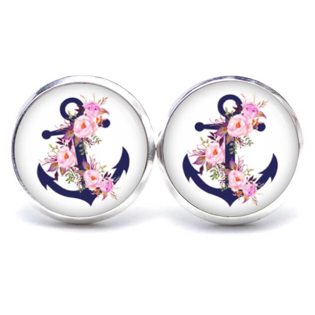 Blauer Anker Ohrringe aus Edelstahl – Maritimes Blumen Motiv – Just Trisha Blauer Anker Ohrringe aus Edelstahl - Maritimes Blumen Motiv - Just Trisha