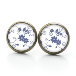 Ohrstecker, Ohrhänger, Clipse & Druckknopf – Motiv blaue Blumen auf weißem Hintergrund – Schmuck aus Edelstahl Ohrstecker, Ohrhänger, Clipse & Druckknopf – Motiv blaue Blumen auf weißem Hintergrund – Schmuck aus Edelstahl