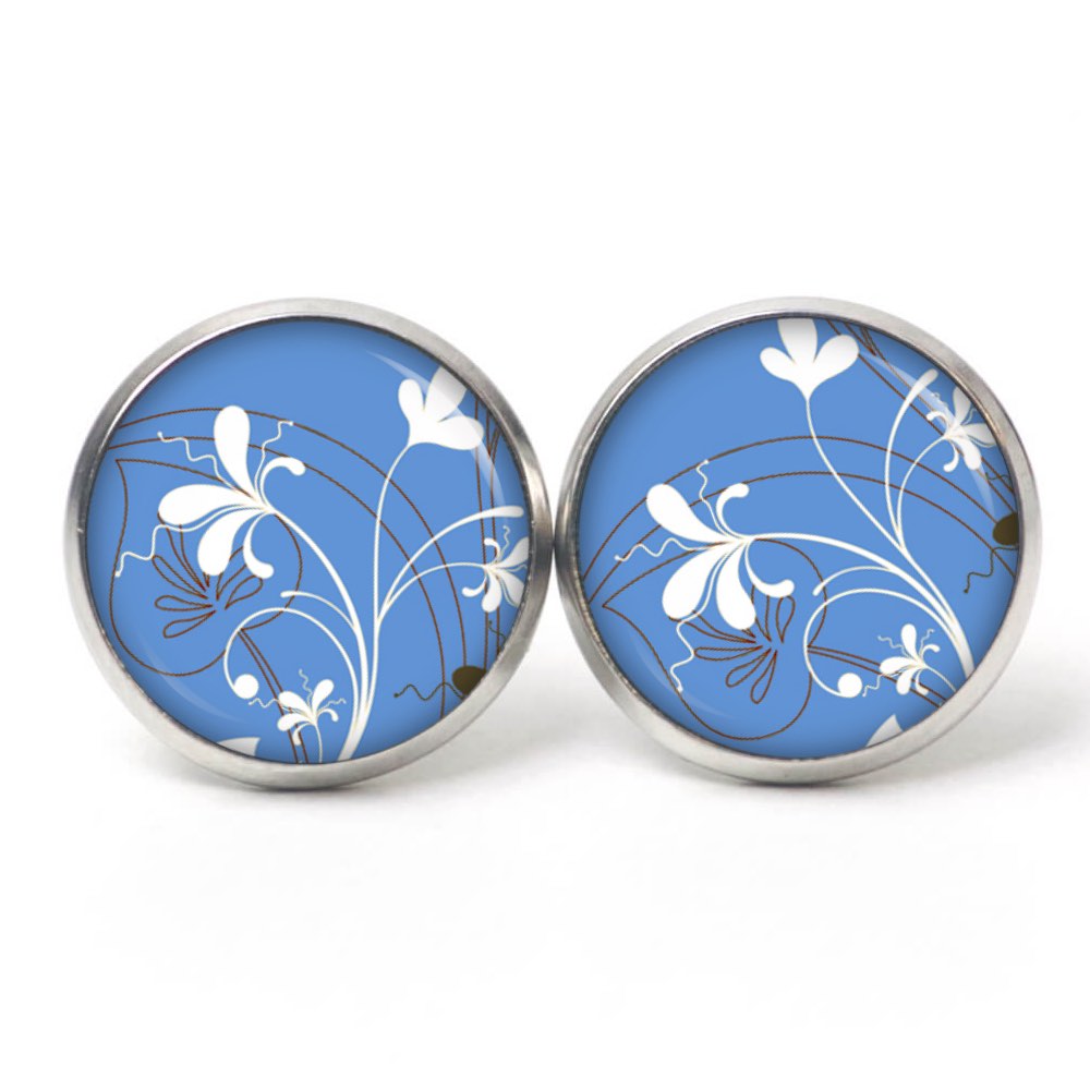 Ohrstecker, Ohrhänger, Clipse & Druckknopf – Motiv zart blaue Blumen – Schmuck aus Edelstahl Ohrstecker, Ohrhänger, Clipse & Druckknopf – Motiv zart blaue Blumen – Schmuck aus Edelstahl
