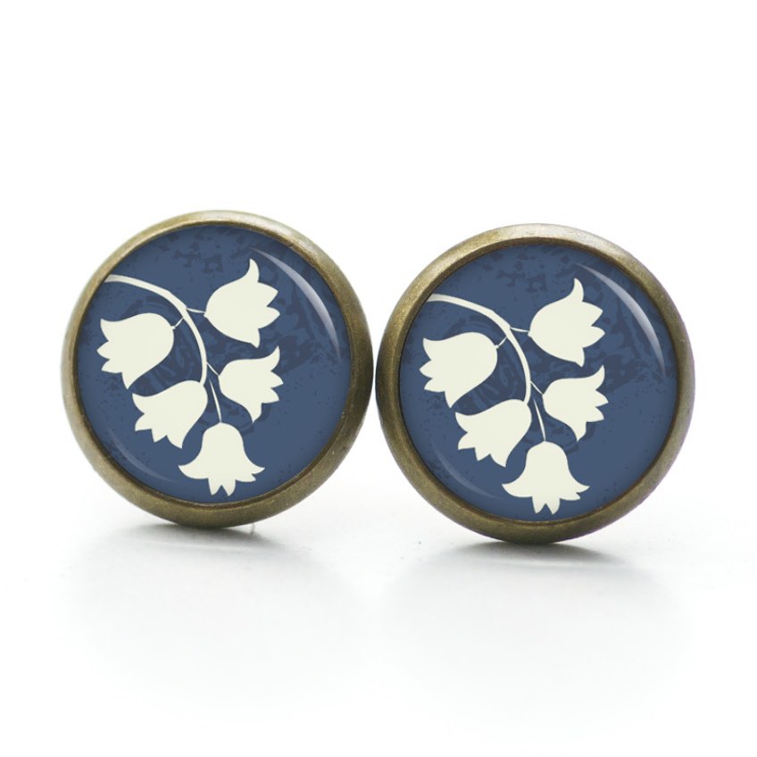 Ohrstecker, Ohrhänger, Clipse & Druckknopf – Motiv Weiß blaue Glockenblumen – Schmuck aus Edelstahl Ohrstecker, Ohrhänger, Clipse & Druckknopf – Motiv Weiß blaue Glockenblumen – Schmuck aus Edelstahl