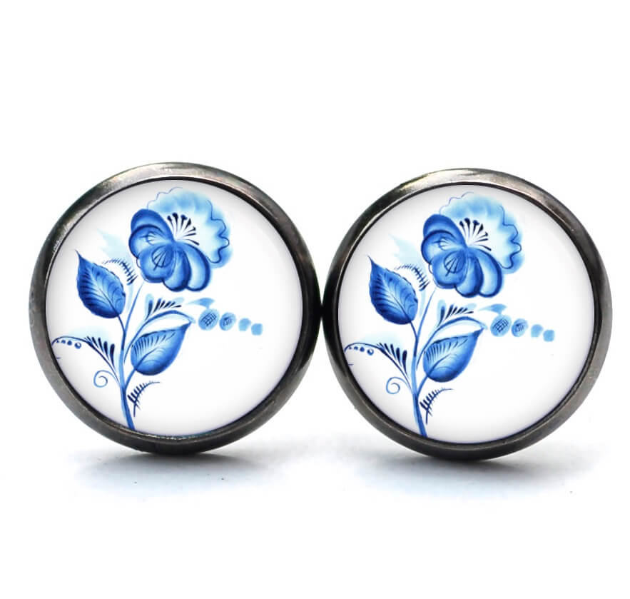 Ohrstecker, Ohrhänger, Clipse & Druckknopf – Motiv Blaue Blume im Gzhel Stil – Schmuck aus Edelstahl Ohrstecker, Ohrhänger, Clipse & Druckknopf – Motiv Blaue Blume im Gzhel Stil – Schmuck aus Edelstahl