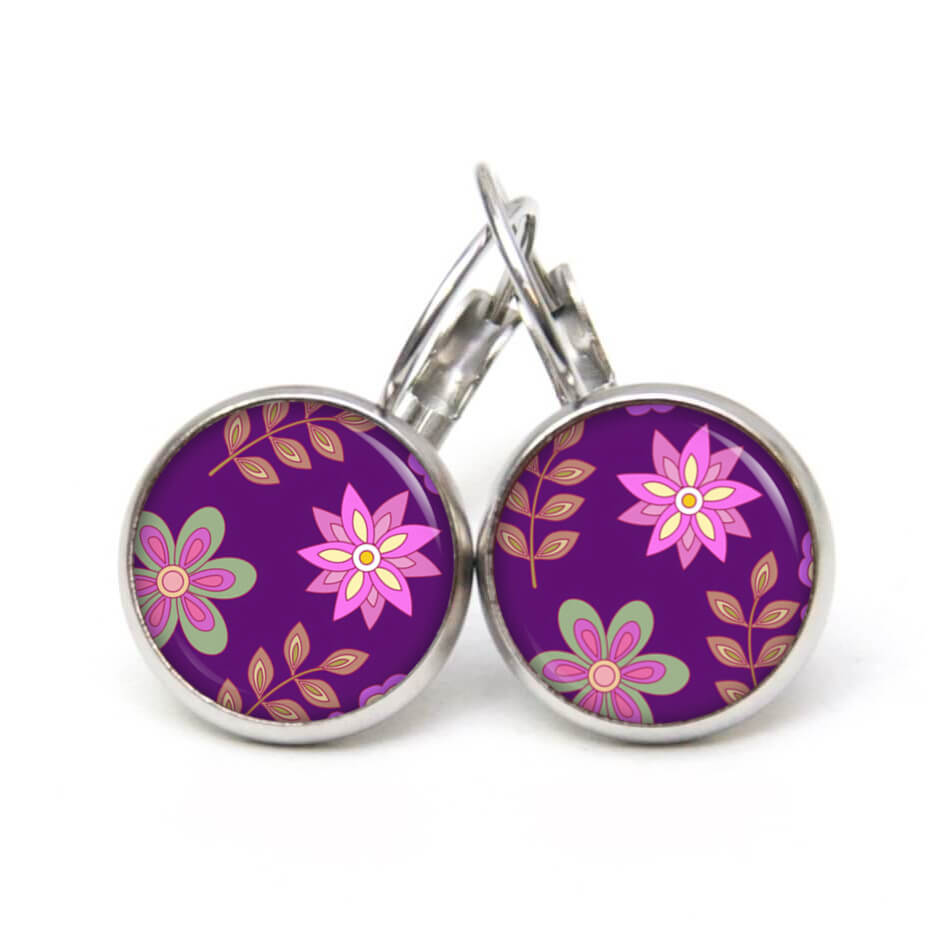 Ohrstecker, Ohrhänger, Clipse & Druckknopf – Motiv Retro Blumen Violett – Schmuck aus Edelstahl Ohrstecker, Ohrhänger, Clipse & Druckknopf – Motiv Retro Blumen Violett – Schmuck aus Edelstahl