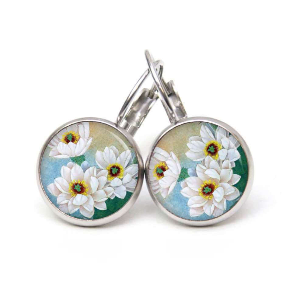 Ohrstecker, Ohrhänger, Clipse & Druckknopf – Motiv Große weiße Blumen – Schmuck aus Edelstahl Ohrstecker, Ohrhänger, Clipse & Druckknopf – Motiv Große weiße Blumen – Schmuck aus Edelstahl