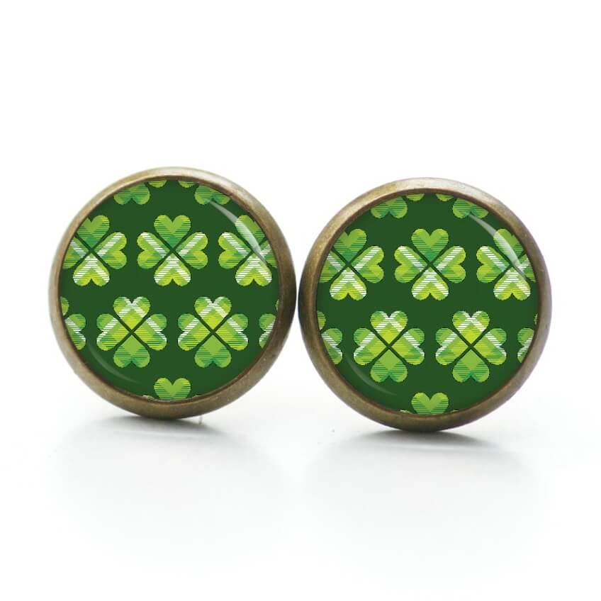Ohrstecker, Ohrhänger, Clipse & Druckknopf – Motiv kariertes Kleeblatt grün St Patricks Day – Schmuck aus Edelstahl Ohrstecker, Ohrhänger, Clipse & Druckknopf – Motiv kariertes Kleeblatt grün St Patricks Day – Schmuck aus Edelstahl