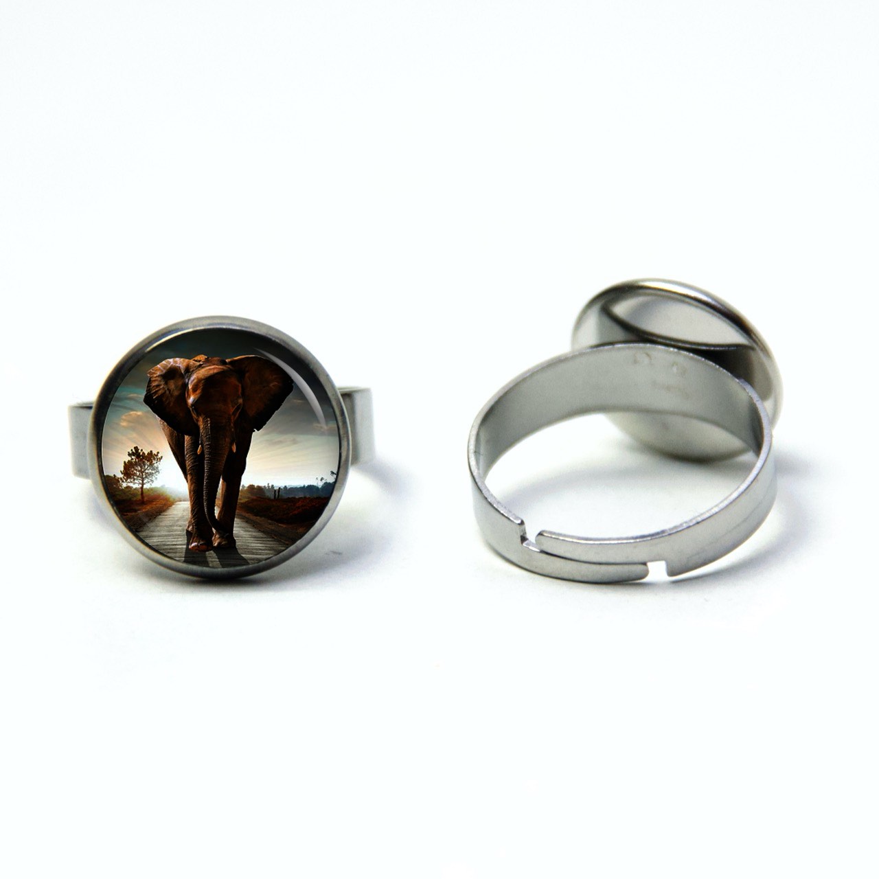 Edelstahl Ring mit großem Elefanten – verschiedene Größen Edelstahl Ring mit großem Elefanten - verschiedene Größen