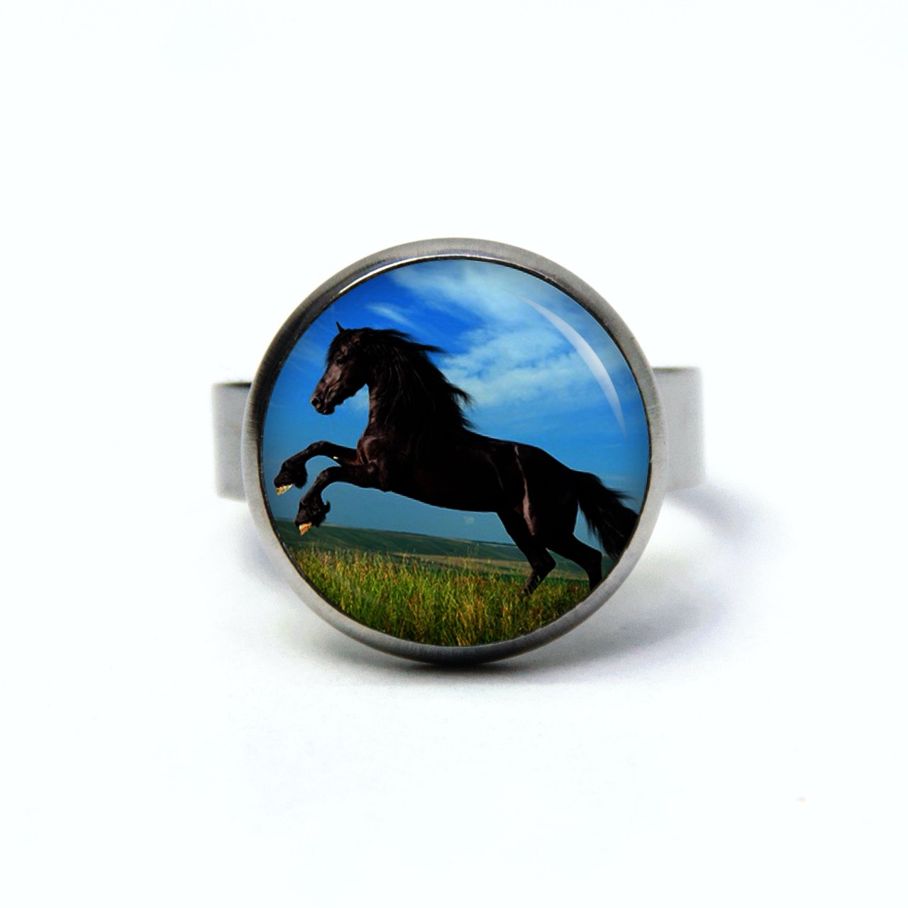 Edelstahl Ring springendes schwarzes Pferd – verschiedene Größen Edelstahl Ring springendes schwarzes Pferd - verschiedene Größen
