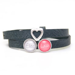 Personalisiertes Lederarmband mit 2 Wunschtext Schiebeperlen und Herz - personalisiert - Just Trisha
