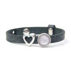Personalisiertes Lederarmband anthrazit mit Herz und Wunschtext - Geschenkidee - Just Trisha