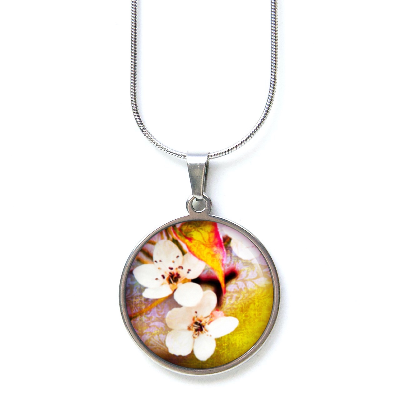 Goldene Frühlingsblüten Kette aus Edelstahl – handgemachte Boho Halskette | Just Trisha Goldene Frühlingsblüten Kette aus Edelstahl – handgemachte Boho Halskette | Just Trisha