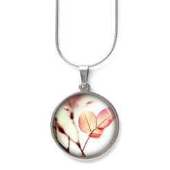 Edelstahl Kette mit herbstlichem Blatt in orange rot