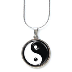 Edelstahl Kette Ying Yang in schwarz und weiß - handgemachte Halskette - Just Trisha