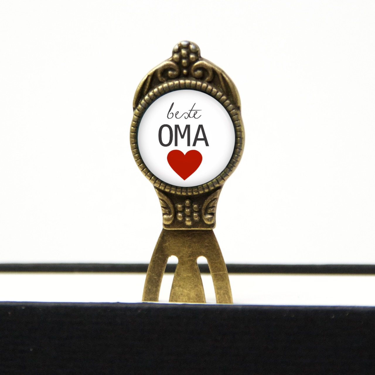 Lesezeichen Klammer beste Oma mit Herz – Geschenk zum Muttertag Lesezeichen Klammer beste Oma mit Herz - Geschenk zum Muttertag