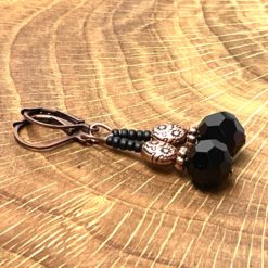 Vintage Ohrringe Kupfer mit böhmischen Glasschliffperlen in schwarz Vintage Ohrringe Kupfer mit böhmischen Glasschliffperlen in schwarz
