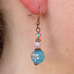 Vintage Ohrringe Kupfer mit Lampwork Glasperlen in rosa und blau Vintage Ohrringe Kupfer mit Lampwork Glasperlen in rosa und blau
