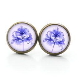 Ohrstecker, Ohrhänger, Clipse & Druckknopf – Motiv Lilie in blauviolett – Schmuck aus Edelstahl Ohrstecker, Ohrhänger, Clipse & Druckknopf – Motiv Lilie in blauviolett – Schmuck aus Edelstahl