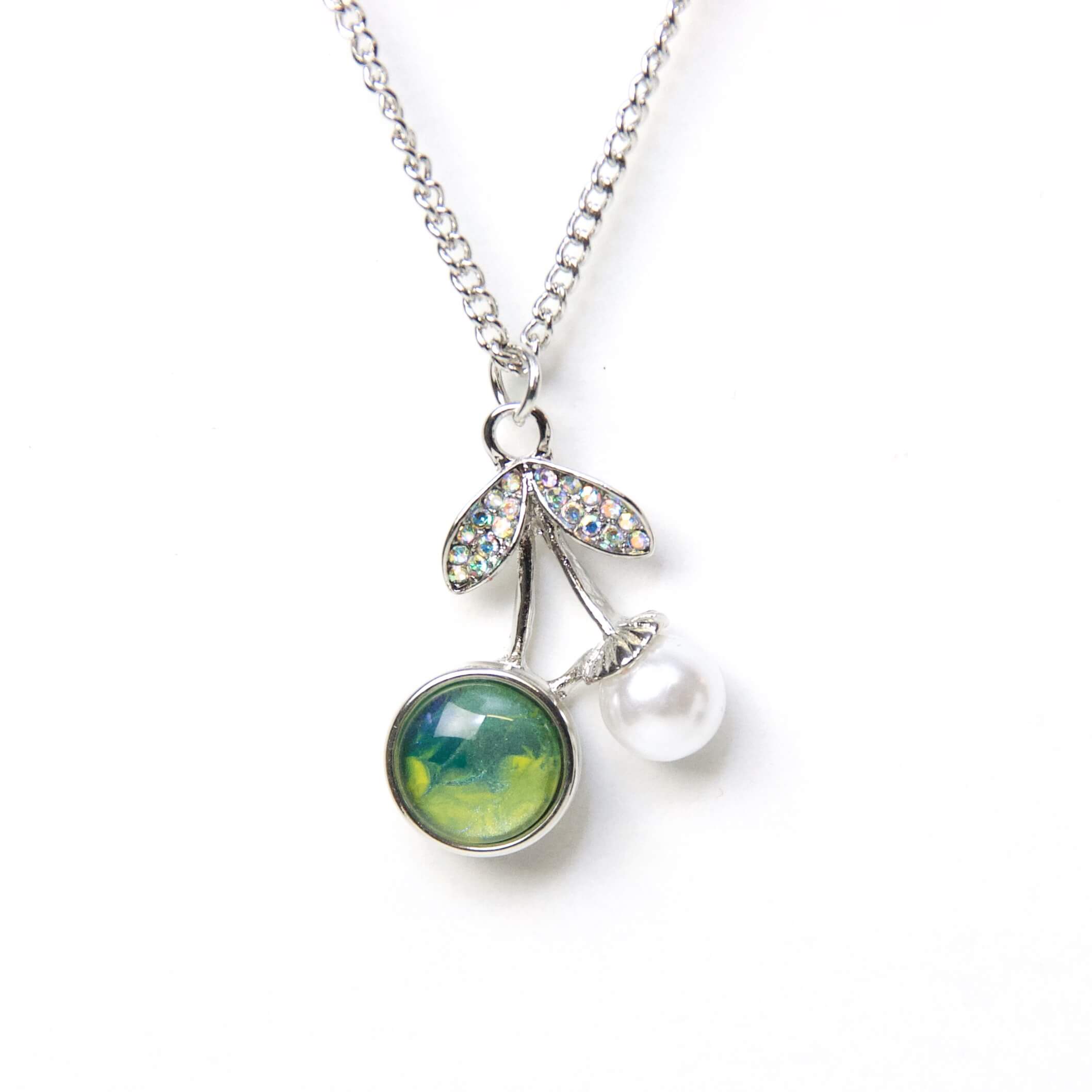 Kleiner Druckknopf Anhänger Kirsche für 10mm Druckknopf Zarte Kette mit Perlen Kirsch Anhänger für 10mm Druckknopf