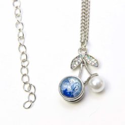 Zarte Kette mit Perlen Kirsch Anhänger für 10mm Druckknopf Zarte Kette mit Perlen Kirsch Anhänger für 10mm Druckknopf