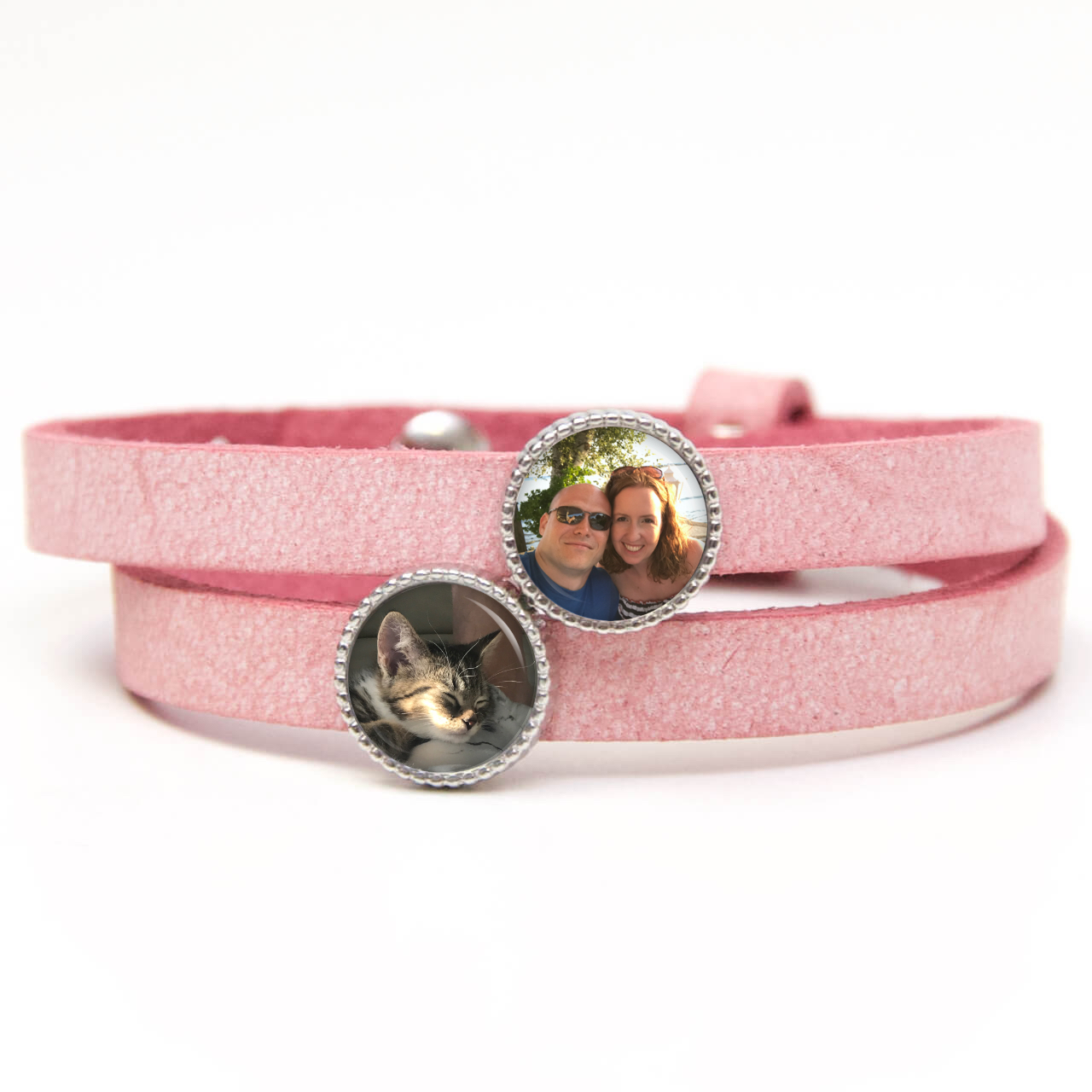 Personalisiertes Lederarmband mit zwei Foto Perlen – Geschenkidee – Just Trisha Personalisiertes Lederarmband mit zwei Foto Perlen - Geschenkidee - Just Trisha