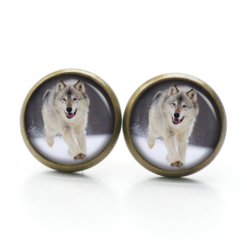 Ohrstecker, Ohrhänger, Clipse & Druckknopf – Motiv Wolf im Schnee – Schmuck aus Edelstahl Ohrstecker, Ohrhänger, Clipse & Druckknopf – Motiv Wolf im Schnee – Schmuck aus Edelstahl