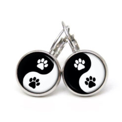Ohrstecker, Ohrhänger, Clipse & Druckknopf – Motiv Yin Yang Hunde Pfoten schwarz weiß – Schmuck aus Edelstahl Ohrstecker, Ohrhänger, Clipse & Druckknopf – Motiv Yin Yang Hunde Pfoten schwarz weiß – Schmuck aus Edelstahl