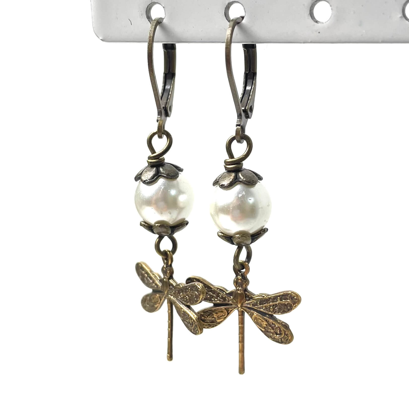 Bronzene Vintage Ohrringe Libelle mit creme weißer Perle Bronzene Vintage Ohrringe Libelle mit creme weißer Perle