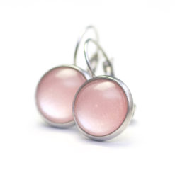 Ohrstecker, Ohrhänger, Clipse & Druckknopf – handbemalt zart rosa schimmernd – Schmuck aus Edelstahl Ohrstecker, Ohrhänger, Clipse & Druckknopf – handbemalt zart rosa schimmernd – Schmuck aus Edelstahl