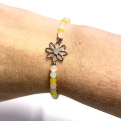 Zartes Perlenarmband mit gelb rosa grünen Perlen – stabiles Gummiband Zartes Perlenarmband mit gelb rosa grünen Perlen - stabiles Gummiband