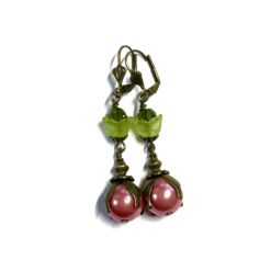 Romantische Blumen Ohrringe aus Bronze in rosa und grün boho Romantische Blumen Ohrringe aus Bronze in rosa und grün boho