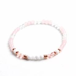 Zartes Perlenarmband mit rosa weißen Perlen – stabilem Gummiband Zartes Perlenarmband mit rosa weißen Perlen - stabilem Gummiband