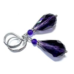 Edelstahl tropfen Ohrringe mit violetter Glasschliffperle im Vintage Stil Edelstahl tropfen Ohrringe mit violetter Glasschliffperle im Vintage Stil