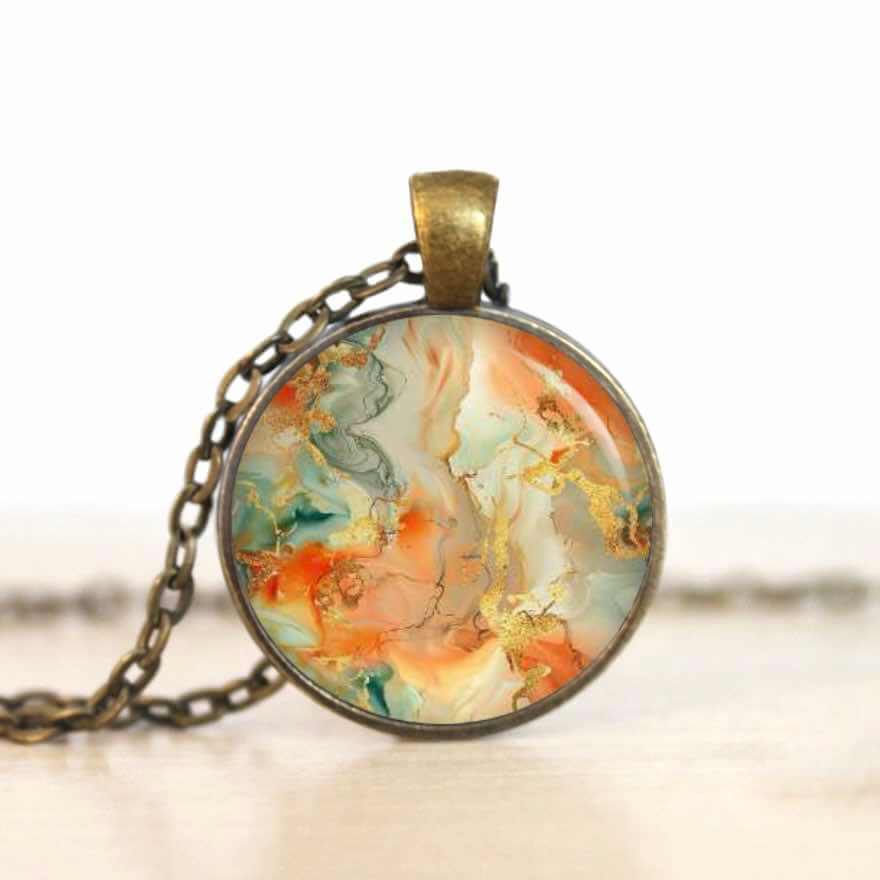 Orange Gold Marmor Schmuck Set – Kette mit Ohrsteckern – Edler Motiv Schmuck modern & zeitlos – Geschenk für Frauen Orange Gold Marmor Schmuck Set - Kette mit Ohrsteckern - Edler Motiv Schmuck modern & zeitlos - Geschenk für Frauen