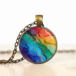 Regenbogen Marmor Schmuck Set – Kette mit Ohrsteckern – Edler Motiv Schmuck modern & zeitlos – Geschenk für Frauen Regenbogen Marmor Schmuck Set - Kette mit Ohrsteckern - Edler Motiv Schmuck modern & zeitlos - Geschenk für Frauen
