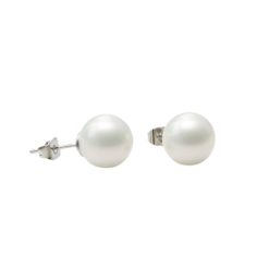 Perlen Ohrstecker Creme – Handmade Edelstahl Ohrringe | Just Trisha | Zeitloser Schmuck & Geschenkidee Perlen Ohrstecker Creme - Handmade Edelstahl Ohrringe | Just Trisha | Zeitloser Schmuck & Geschenkidee