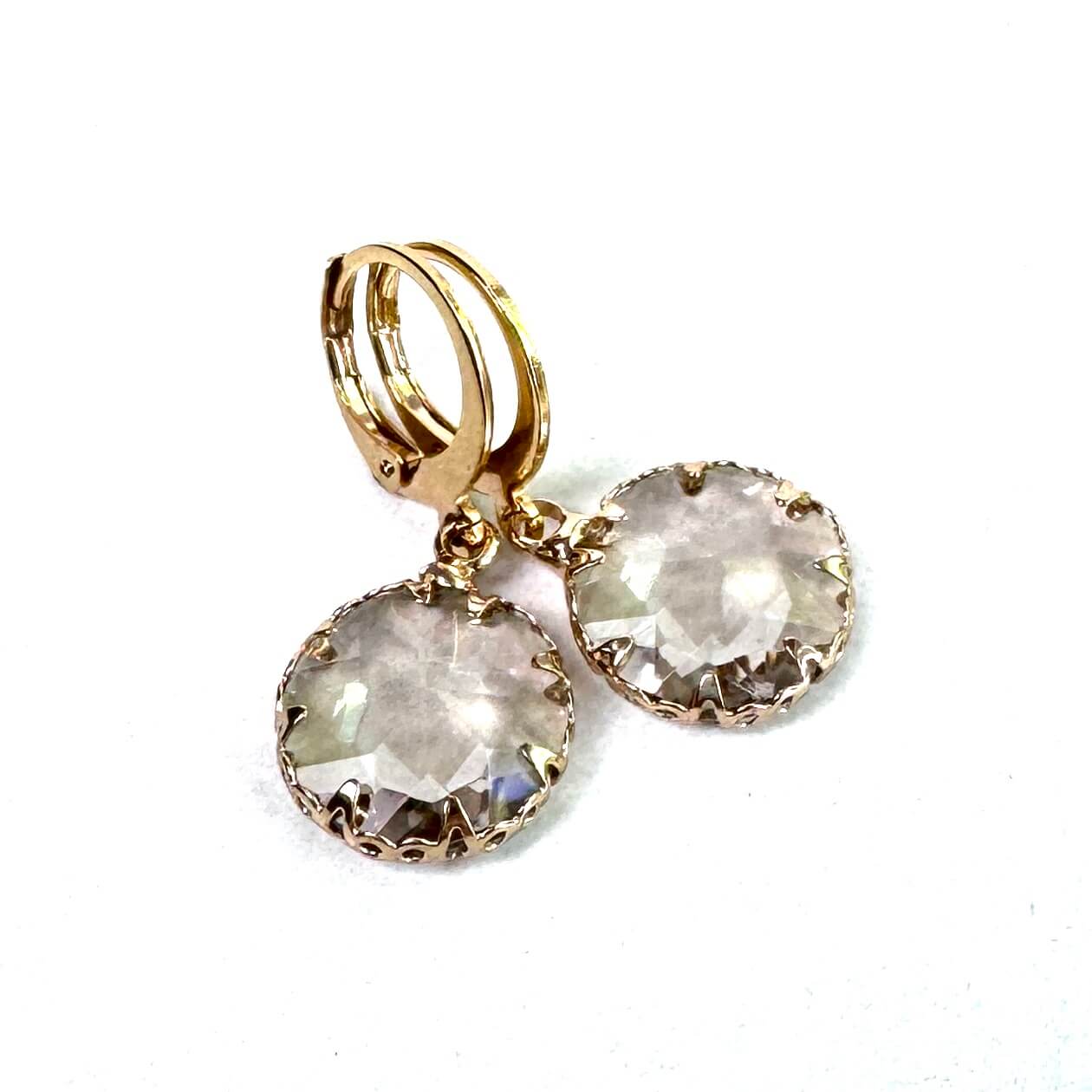 Ohrhänger Gold Grau mit Kristall – Elegante Edelstahl Ohrringe | Handmade Just Trisha | Kleine Auflage Ohrhänger Gold Grau mit Kristall – Elegante Edelstahl Ohrringe | Handmade Just Trisha | Kleine Auflage