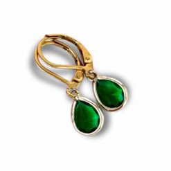 Zarte Ohrhänger Grün Gold – Zarte Edelstahl Ohrringe | Minimalistisch Handmade Just Trisha | Geschenkidee Zarte Ohrhänger Grün Gold – Zarte Edelstahl Ohrringe | Minimalistisch Handmade Just Trisha | Geschenkidee