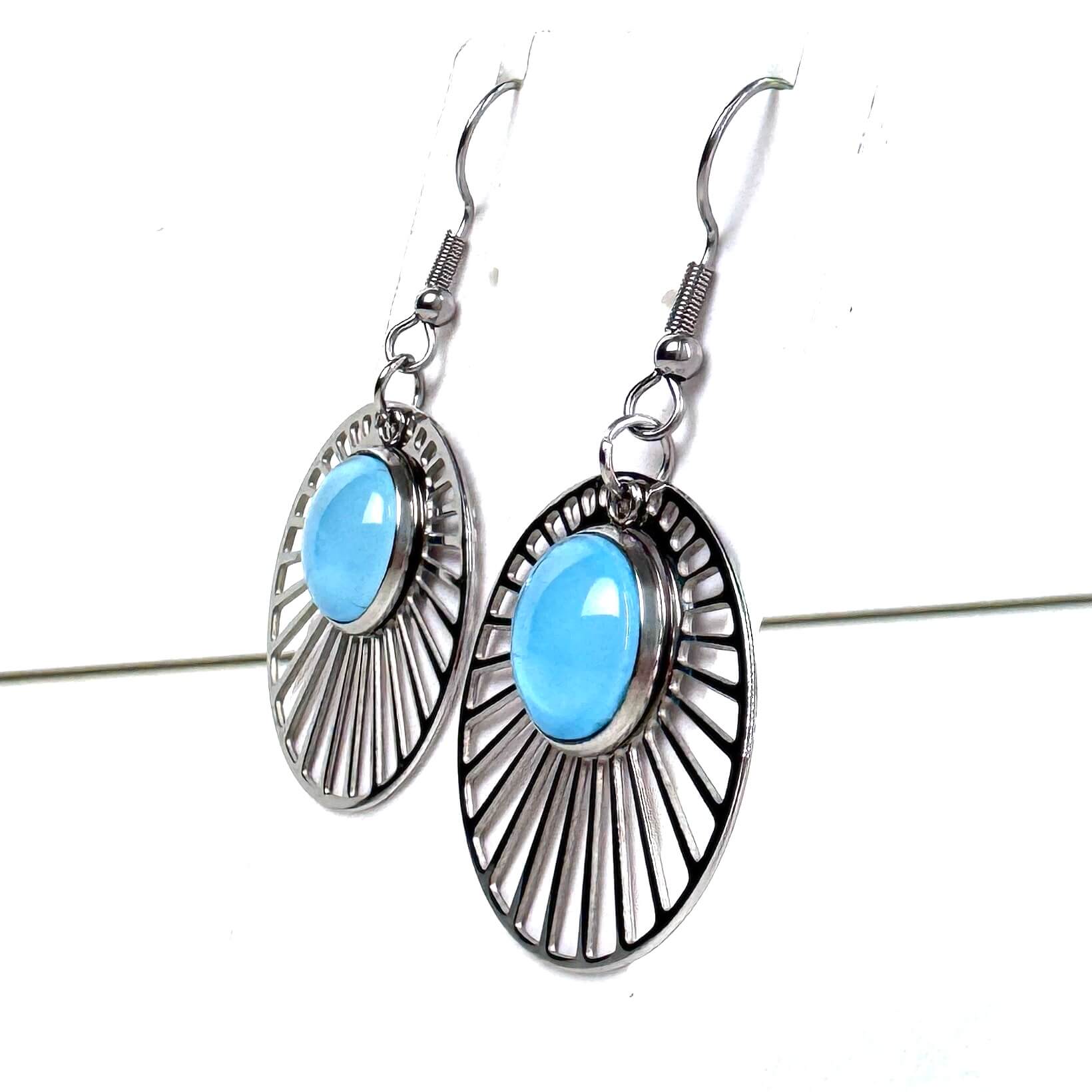 Boho Statement Ohrhänger Silber mit Perle – Große Edelstahl Ohrringe | Handmade Just Trisha | Wunschfarbe & Motiv Boho Statement Ohrhänger Silber mit Perle – Große Edelstahl Ohrringe | Handmade Just Trisha | Wunschfarbe & Motiv