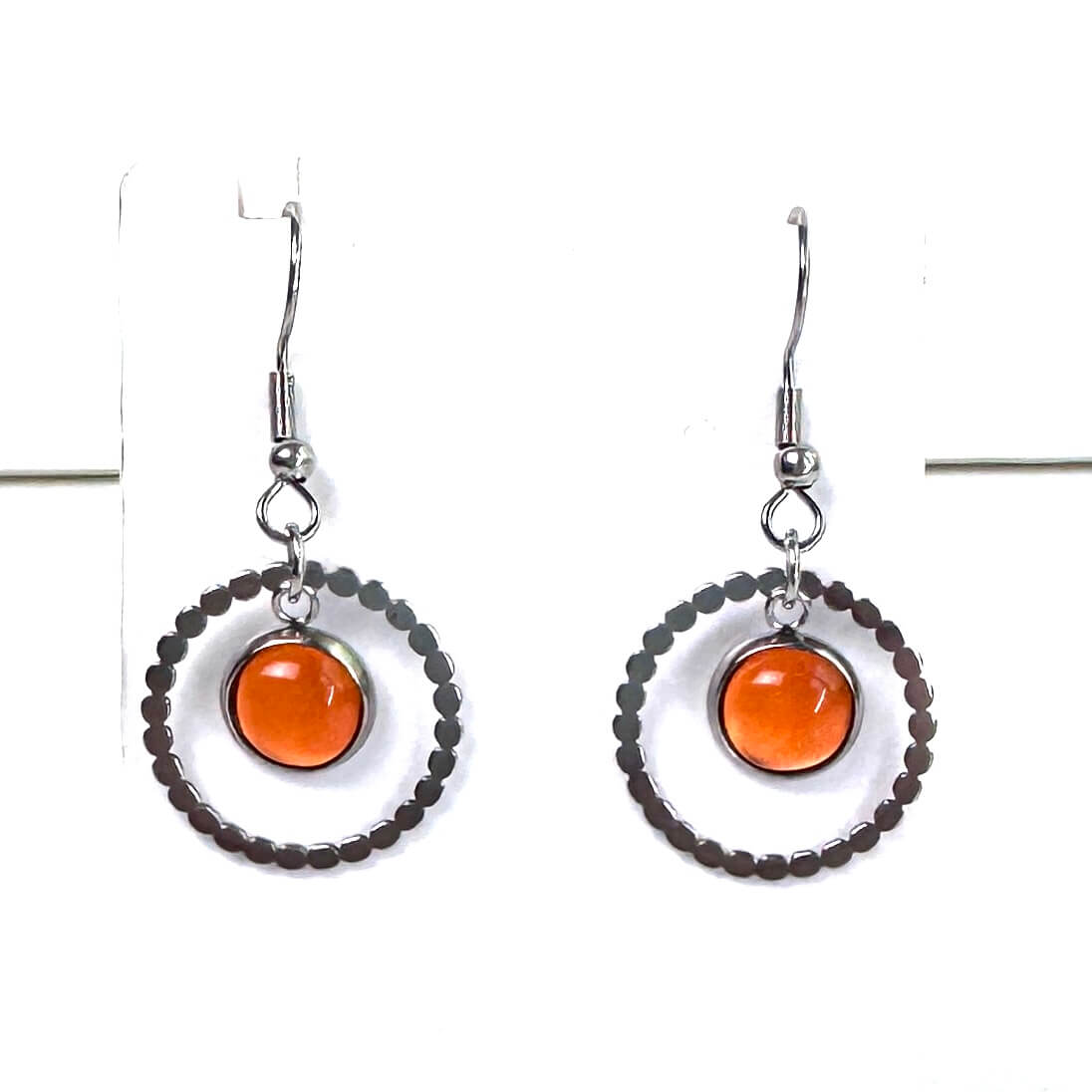 Runde Ohrhänger mit Perle Orange Edelstahl – Statement Ohrringe | Handmade Just Trisha | Geschenkidee & Wunschfarbe Runde Ohrhänger mit Perle Orange Edelstahl – Statement Ohrringe | Handmade Just Trisha | Geschenkidee & Wunschfarbe