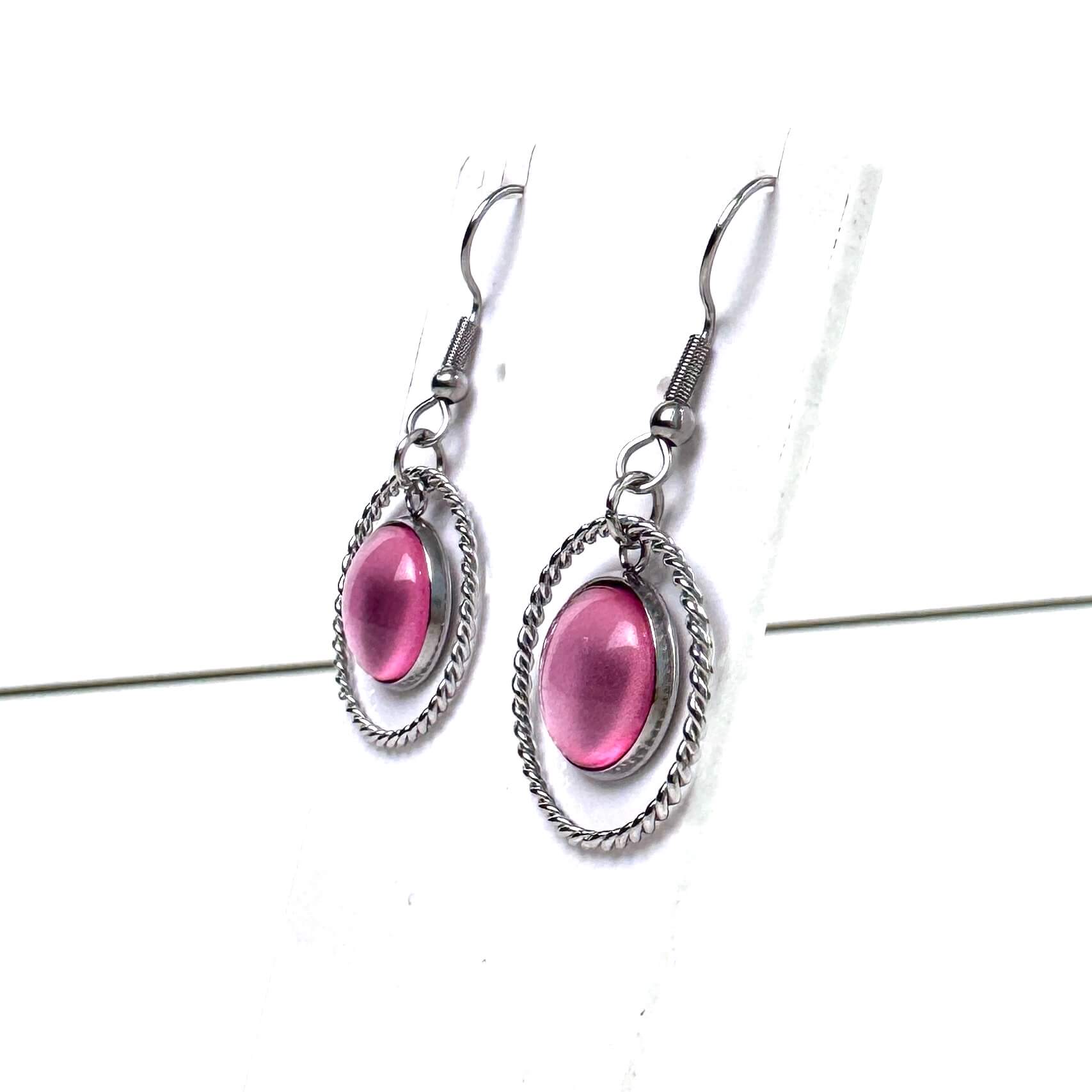 Statement Ohrhänger Kreis mit Perle Rosa – Edelstahl Ohrringe | Handmade Just Trisha | Wunschfarbe möglich Geschenkidee Statement Ohrhänger Kreis mit Perle Rosa – Edelstahl Ohrringe | Handmade Just Trisha | Wunschfarbe möglich Geschenkidee