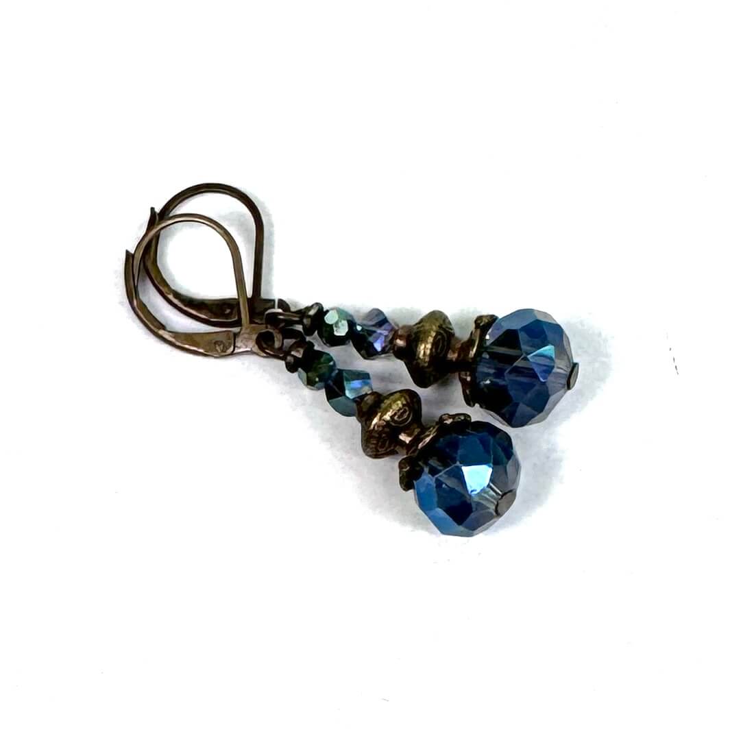 Vintage Ohrhänger Bronze Blau – Kristall Ohrringe Handmade | Boho Schmuck Just Trisha | Kleine Auflage Vintage Ohrhänger Bronze Blau - Kristall Ohrringe Handmade | Boho Schmuck Just Trisha | Kleine Auflage
