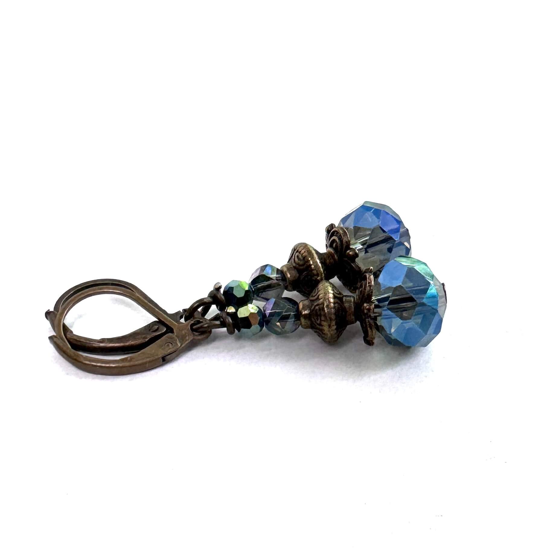 Vintage Ohrhänger Bronze Blau – Kristall Ohrringe Handmade | Boho Schmuck Just Trisha | Kleine Auflage Vintage Ohrhänger Bronze Blau - Kristall Ohrringe Handmade | Boho Schmuck Just Trisha | Kleine Auflage
