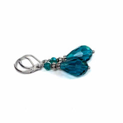 Tropfen Ohrhänger Smaragdgrün Edelstahl – Kristall Ohrringe elegant | Handmade Just Trisha | Kleine Auflage Tropfen Ohrhänger Smaragdgrün Edelstahl – Kristall Ohrringe elegant | Handmade Just Trisha | Kleine Auflage